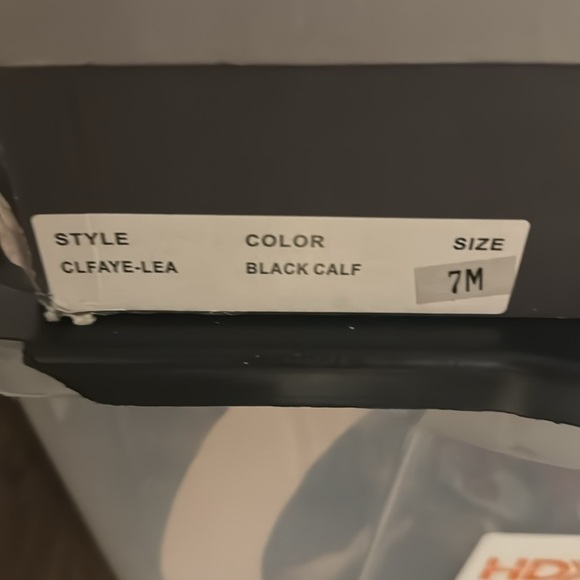 Gorgeous over the knee boots - Picture 3 of 6